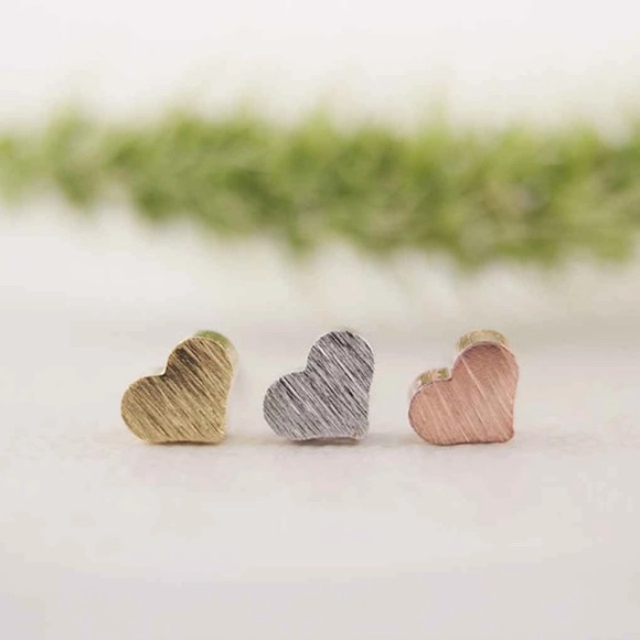 NEW💙💎TINY💗💛GOLDEN💛💗💛ROSE💛💗HEARTS💎💙STUDS - Picture 3 of 7